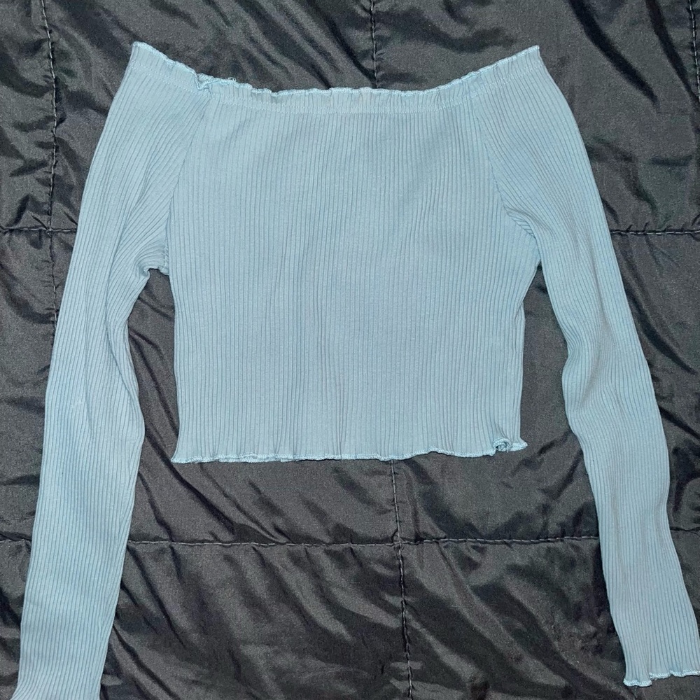 Cute ruffled off the shoulder long sleeve crop top